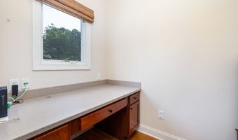 16 Thistle Holw 16, Avon, CT 06001