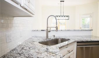 705 Drake St, Bentonville, AR 72712
