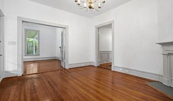 135 Holmes St, Barnesville, GA 30204