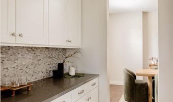 6885 S Robertsdale Way, Aurora, CO 80016