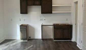 240 E 9th St, Baxter Springs, KS 66713