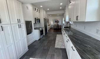 100 8th St, Adair, IA 50002