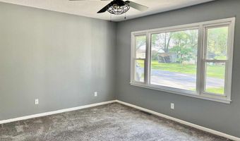 121 H Ave W, Albia, IA 52531