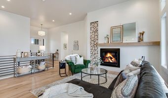 1304 Art Dr, Berthoud, CO 80513