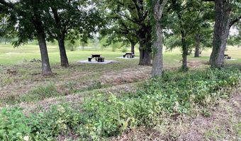 100 Rolling Hills Blvd, Alvord, TX 76225