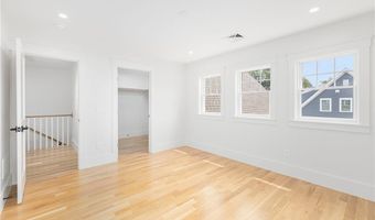 35 Anchor Way, Newport, RI 02840