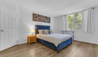 2780 NE 183rd St 109, Aventura, FL 33160