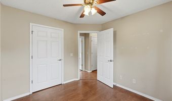 2515 SE 4th St, Bentonville, AR 72712