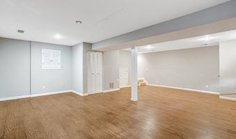 8402 CAMDEN St, Alexandria, VA 22308