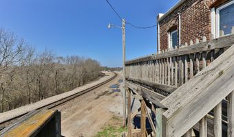 207 W Main St, Ash Grove, MO 65604