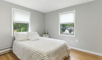 41 Tercentennial Dr, Billerica, MA 01821