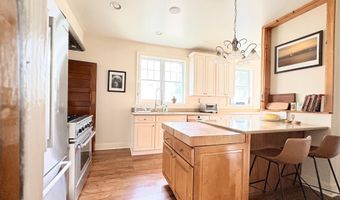 196 Ellsworth St, Bridgeport, CT 06605