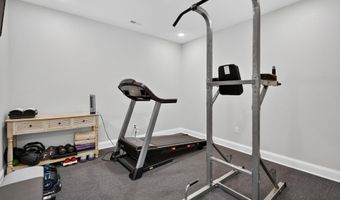 5215 Windrose Ln, Ames, IA 50014