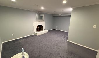 4360 GREENBERRY Ln, Annandale, VA 22003