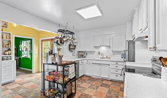 2999 Diane St, Ashland, OR 97520