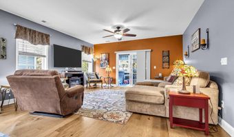22 Flanders Dr, Barnegat, NJ 08005