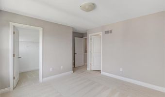 3062 Hydrangea Ln 48, Ann Arbor, MI 48103