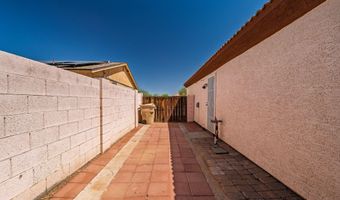 9069 W RAVEN Dr, Arizona City, AZ 85123