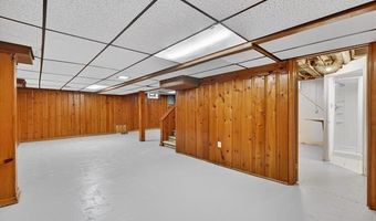 9006 Quandt Ave, Allen Park, MI 48101