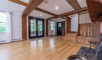 620 Poole Hill Rd, Bridgewater, NH 03222