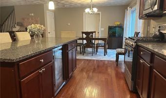 7 Hidden Meadows Dr, Charlestown, RI 02813
