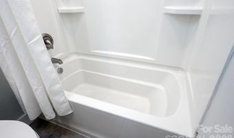 18 Oteen Park Pl, Asheville, NC 28805