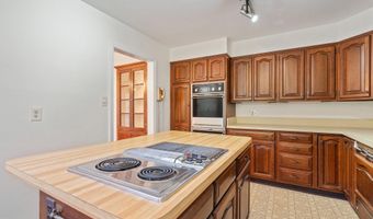 1515 KIRKWOOD Rd, Arlington, VA 22201