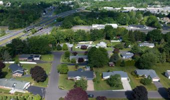 136 Juniper Ln, Berlin, CT 06037