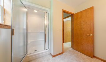 1424 E KEYSTONE Ln, Appleton, WI 54913
