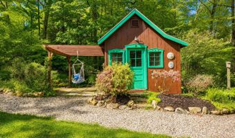 26 Buckboard Ln, Avon, CT 06001