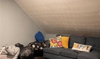 53 School St, East Providence, RI 02914