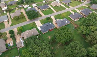 222 Country Club Dr, Benton, LA 71006