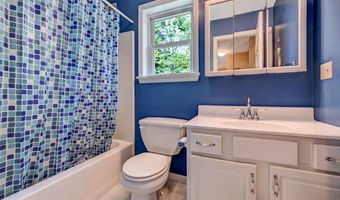 128 Embill Dr, Blakeslee, PA 18610