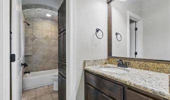 209 Ellis Creek Dr, Weatherford, TX 76085