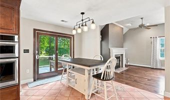 6 Cathedral Ct, Cumberland, RI 02864