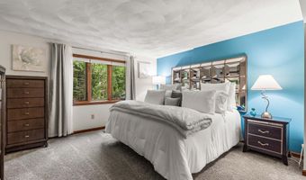 301 N Amherst Rd, Bedford, NH 03110