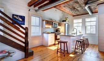 75 Mary St, Newport, RI 02840