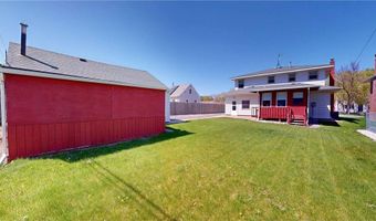 406 Giles Pl, Albert Lea, MN 56007