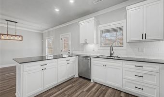 2 Creetown Ln, Bella Vista, AR 72715