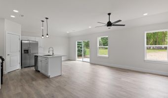 2010 Green Acres Dr, Adrian, MI 49221