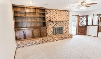 808 Cambridge Dr, Altus, OK 73521