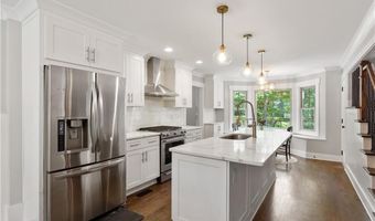 1726 Brookstone Way NW, Acworth, GA 30101