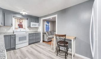 40 Cottage Grove Cir, Bloomfield, CT 06002