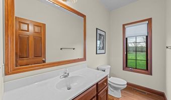 275 Camden Ln, Aurora, OH 44202