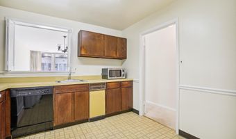 650- A 15TH St S 1, Arlington, VA 22202