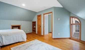 43 Darling Parke Dr, Bangor, ME 04401