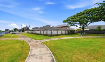 77 Kealohilani St, Kahului, HI 96732