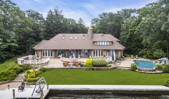 99 Holly Ln, Bayville, NJ 08721