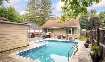 14 Fletcher Rd, Albany, NY 12203