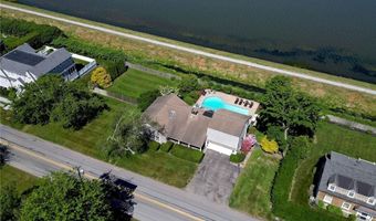 172 Eustis Ave, Newport, RI 02840